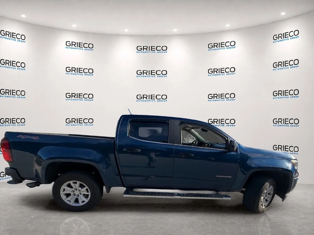 Used 2019 Blue Chevrolet LT image 8
