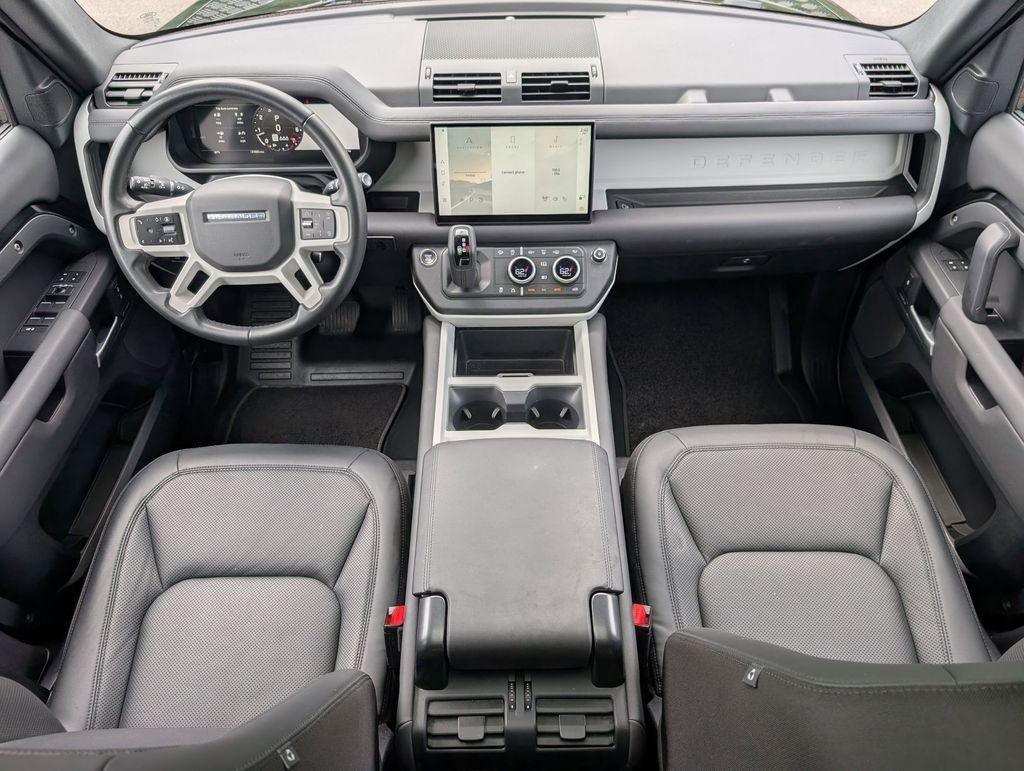 Used 2025 Black Land Rover S image 18