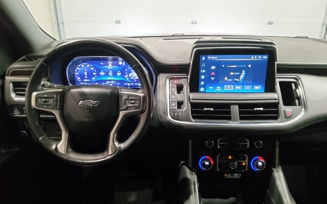 Used 2022 Black Chevrolet Z71 image 25