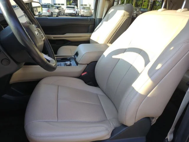 Used 2022 Black Ford XLT image 14