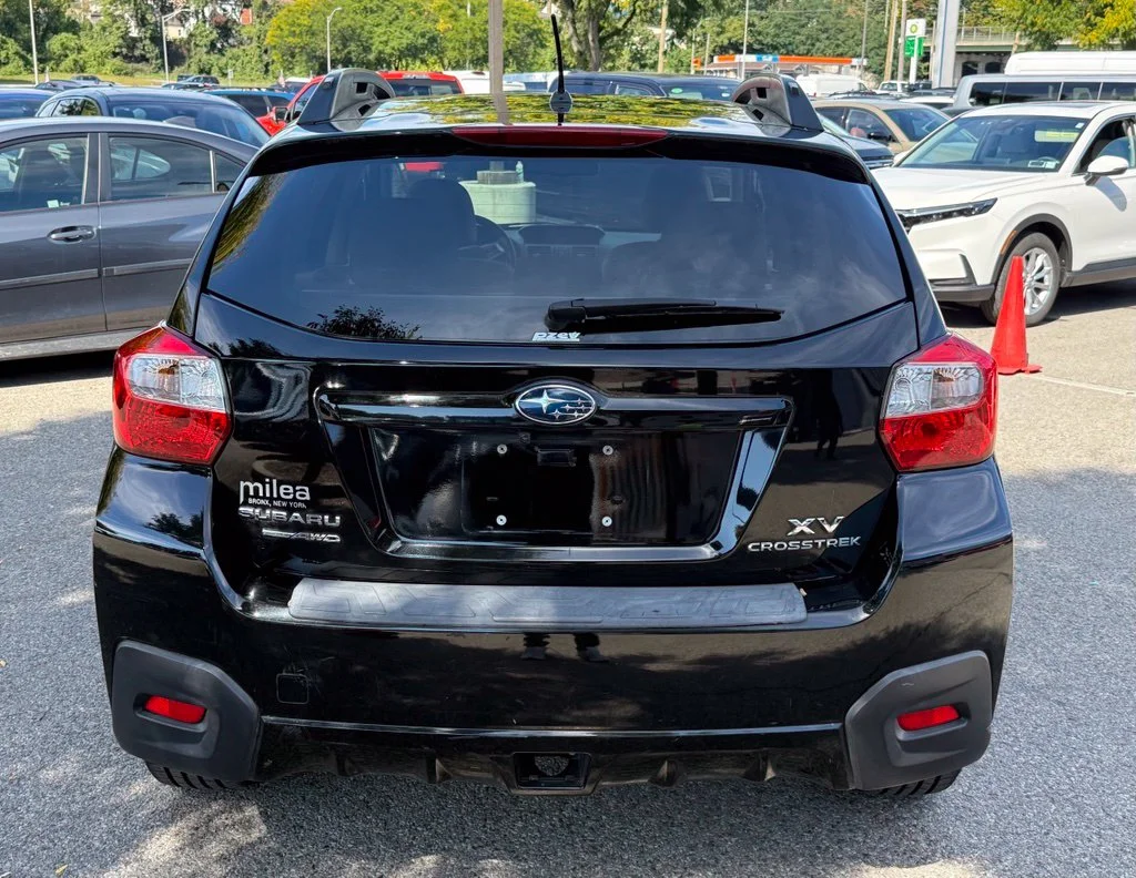Used 2014 Crystal Black Silica Subaru 2.0i Premium image 9