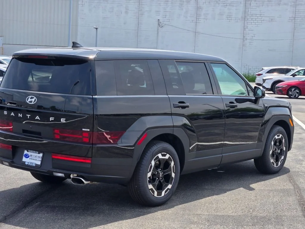 New 2026 Phantom Black Hyundai SE image 11