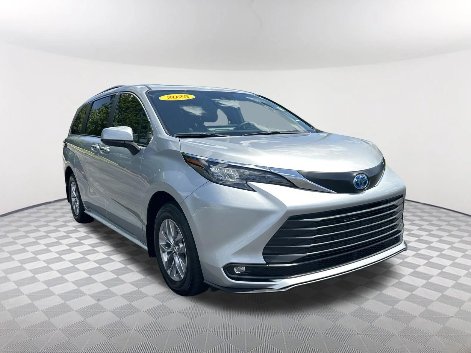 Certified Used 2025 Celestial Silver Metallic Toyota XLE 8-Passenger image 3