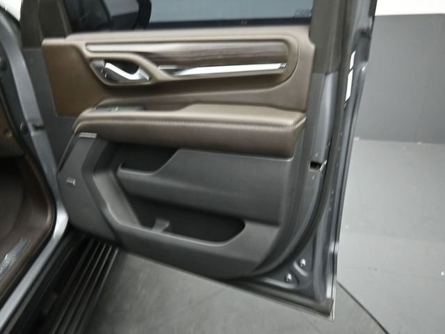 2022 GMC YUKON XL - Image 35