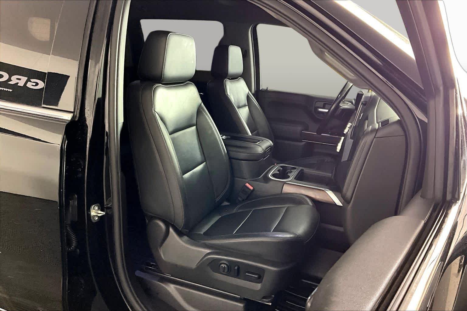 Used 2020 Onyx Black GMC SLT image 9