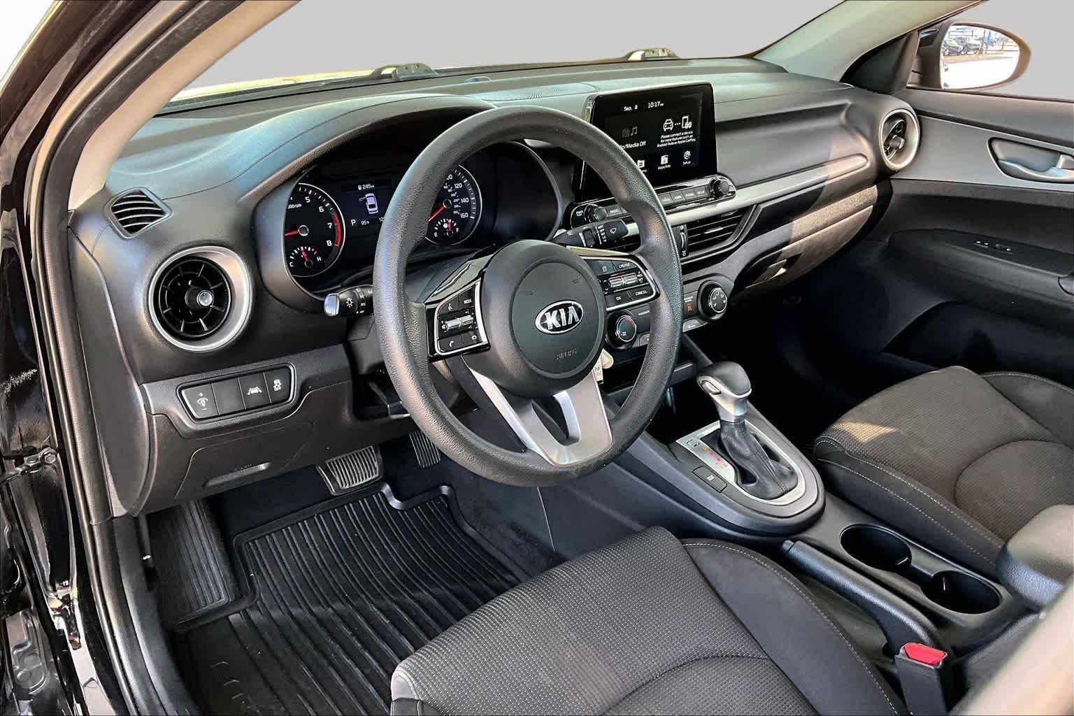 Used 2021 Aurora Black Kia LXS image 17