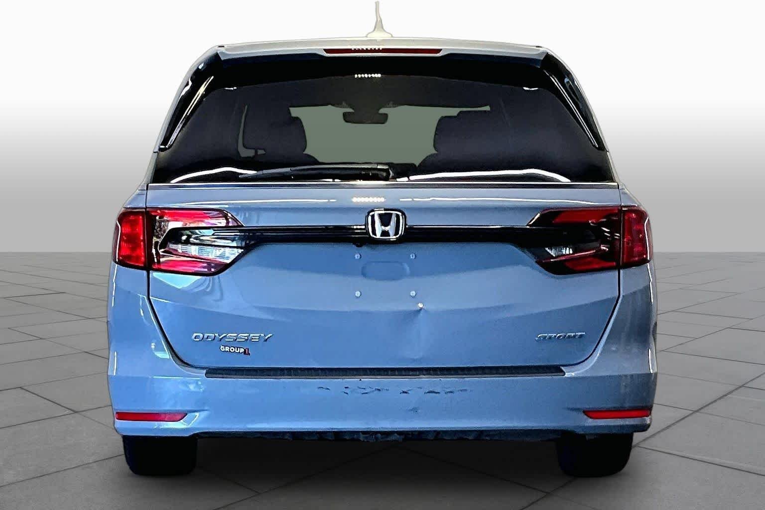 Used 2023 Sonic Gray Pearl Honda Sport image 5