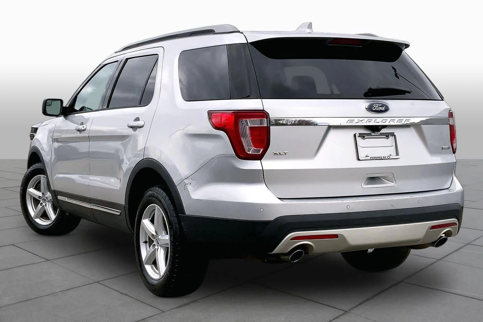Used 2017 Ingot Silver Metallic Ford XLT image 12