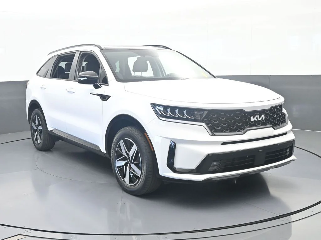 Used 2022 Glacial White Pearl Kia EX image 9