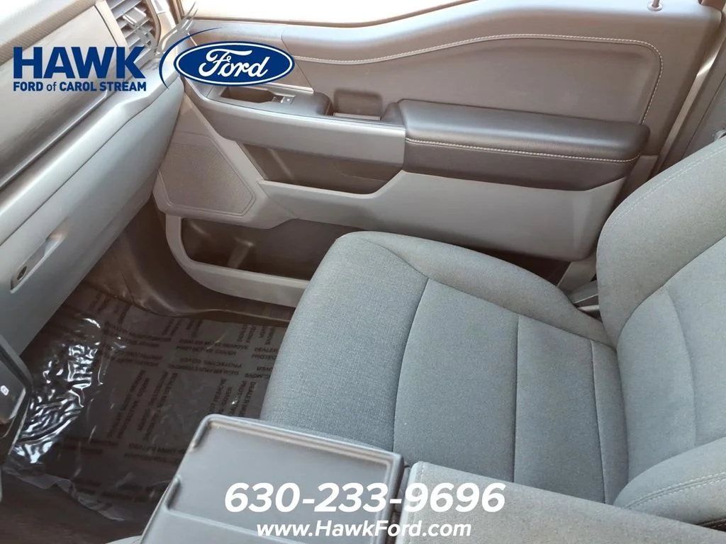 Used 2025 Silver Ford XLT image 23