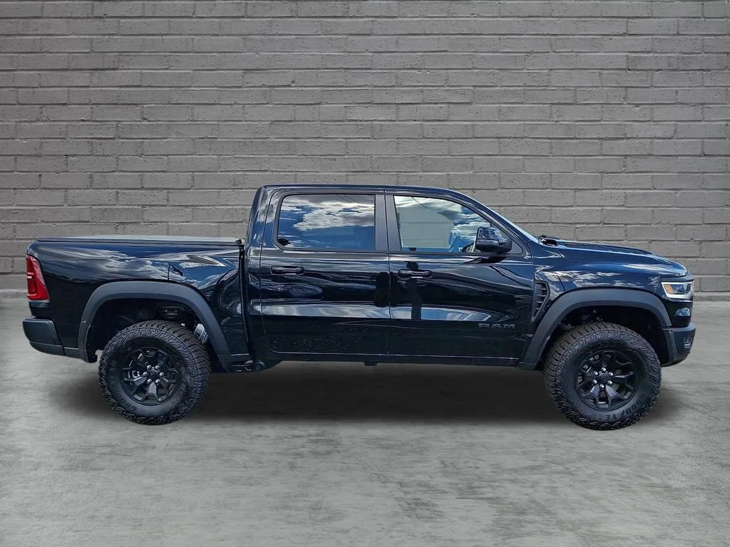 New 2026 Diamond Black Crystal Pearlcoat Ram RHO image 9