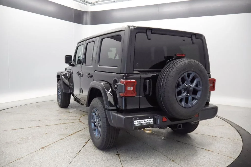 New 2026 Black Clear-Coat Exterior Paint Jeep 85th Anniversary Edition image 25