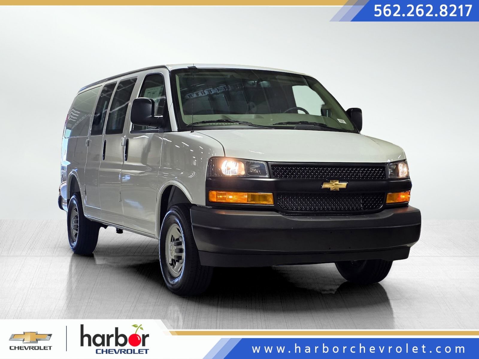 2026 Chevrolet Express 2500 Work Van HD's photo