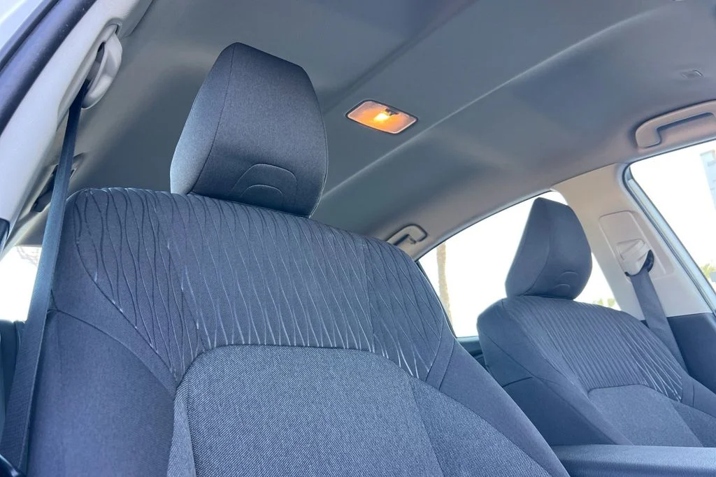 Used 2025 White Toyota LE image 19