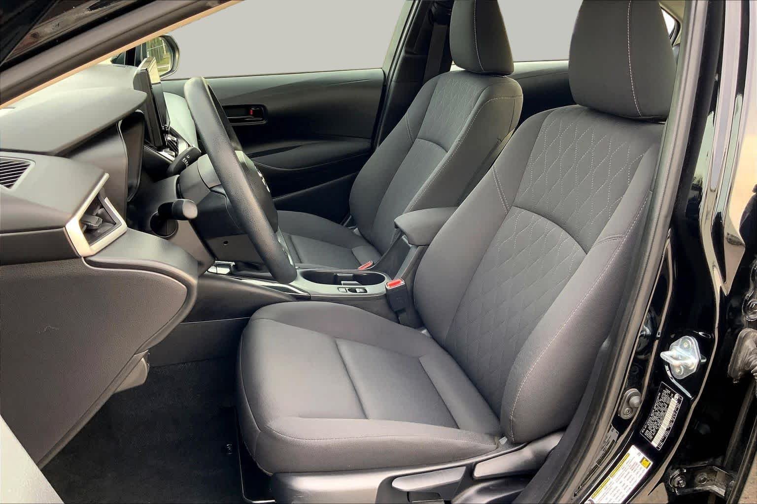 Used 2025 Midnight Black Metallic Toyota LE image 8