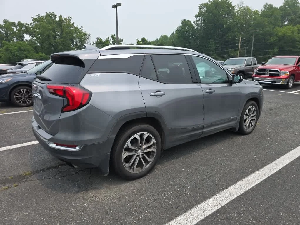 Used 2019 Satin Steel Metallic GMC SLT image 5