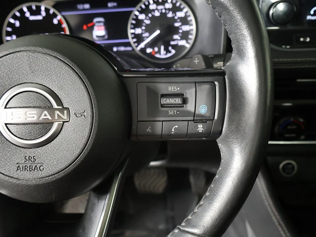 Used 2023 White Nissan SL image 38