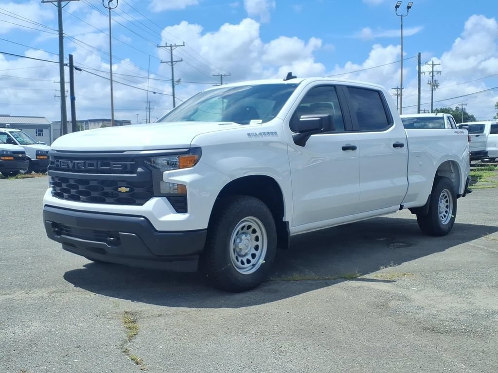 New 2026 Summit White Chevrolet WT image 3
