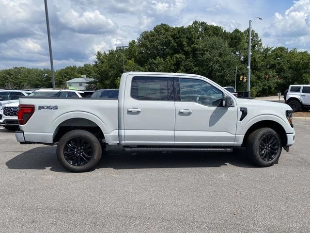 New 2026 Avalanche Ford XLT image 2