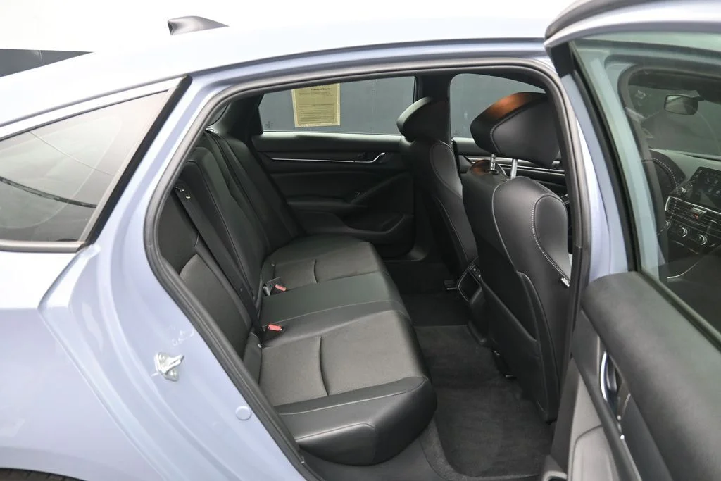 Used 2022 Sonic Gray Pearl Honda Sport image 13