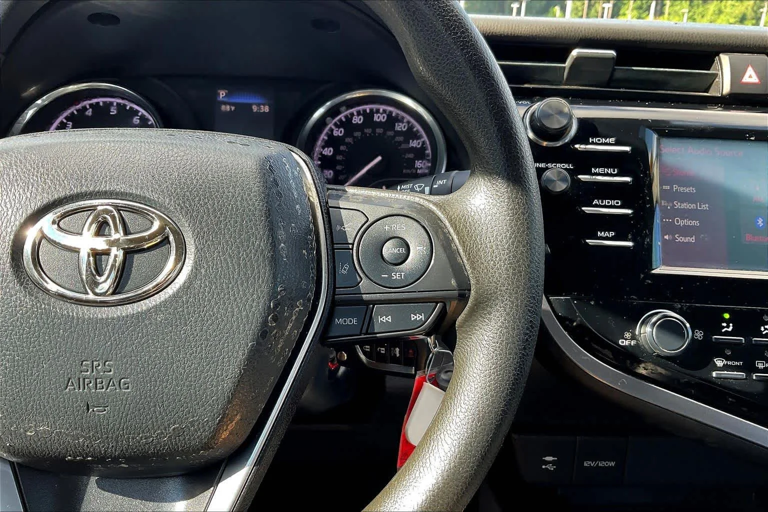 Used 2019 Galactic Aqua Mica Toyota L image 23