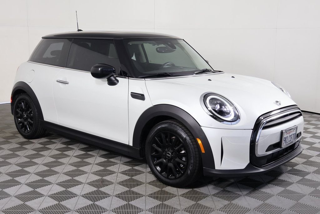 Used 2024 White Metallic MINI  image 3