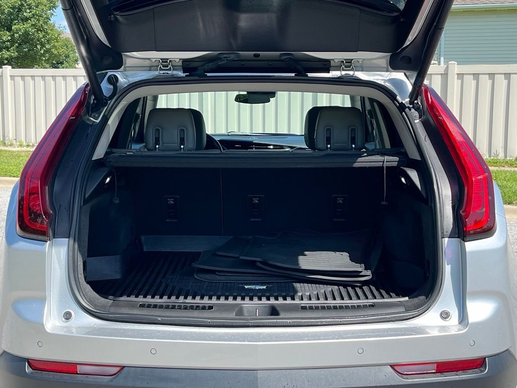 Used 2019 Silver Cadillac Premium Luxury image 24