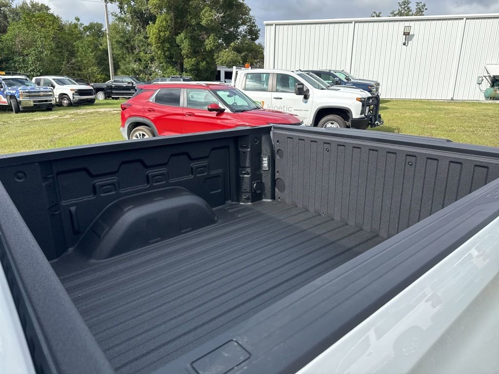 2026 Chevrolet Silverado 1500 LT - Photo 5