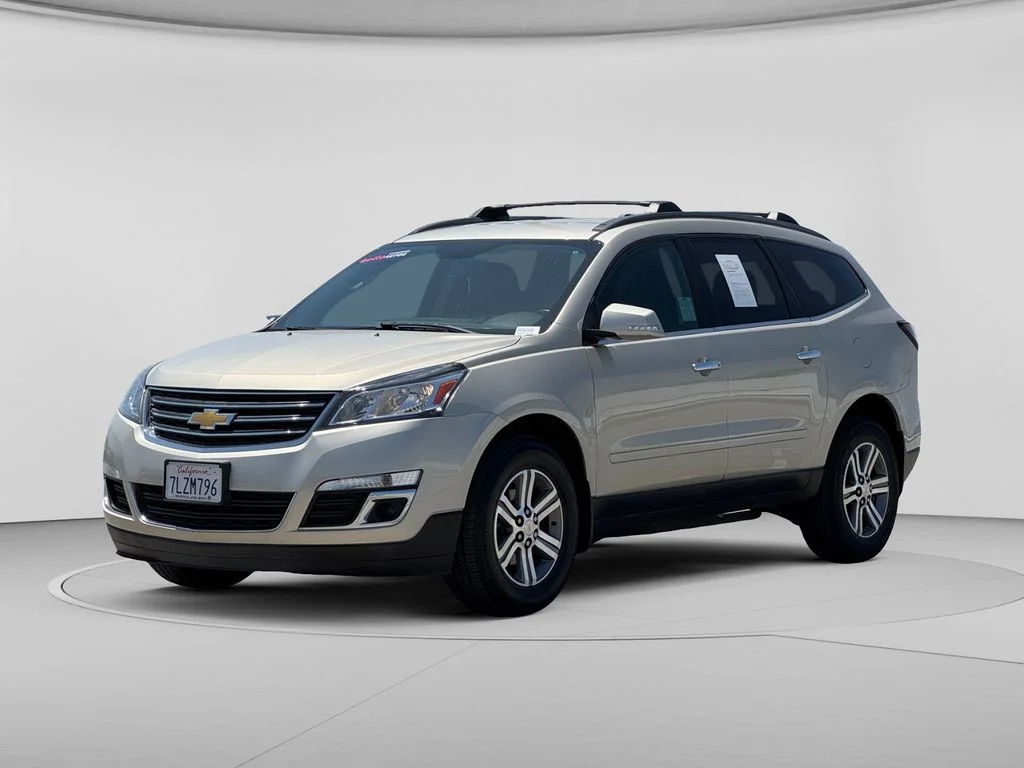 Used 2015 Gold Chevrolet 2LT image 7