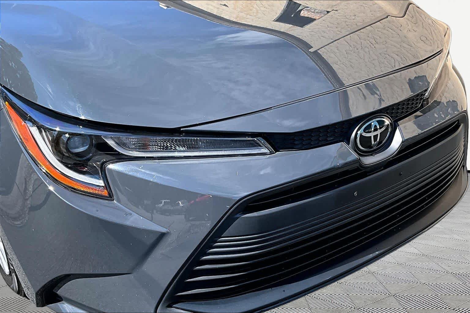 Used 2023 Underground Toyota LE image 30