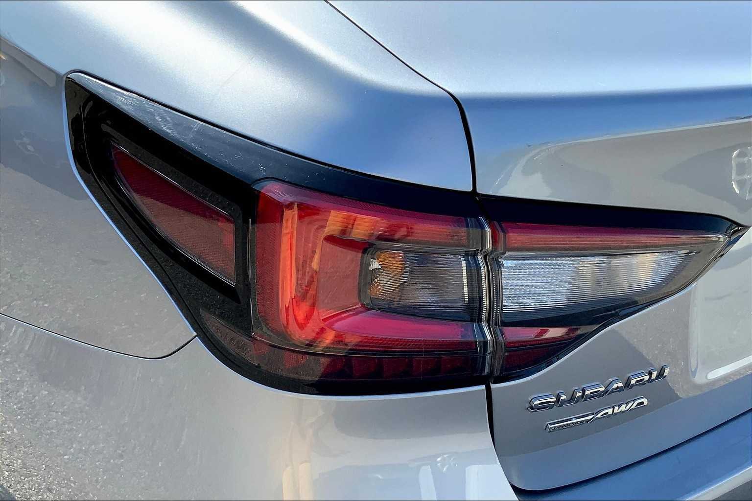 Used 2023 Ice Silver Metallic Subaru Limited image 28