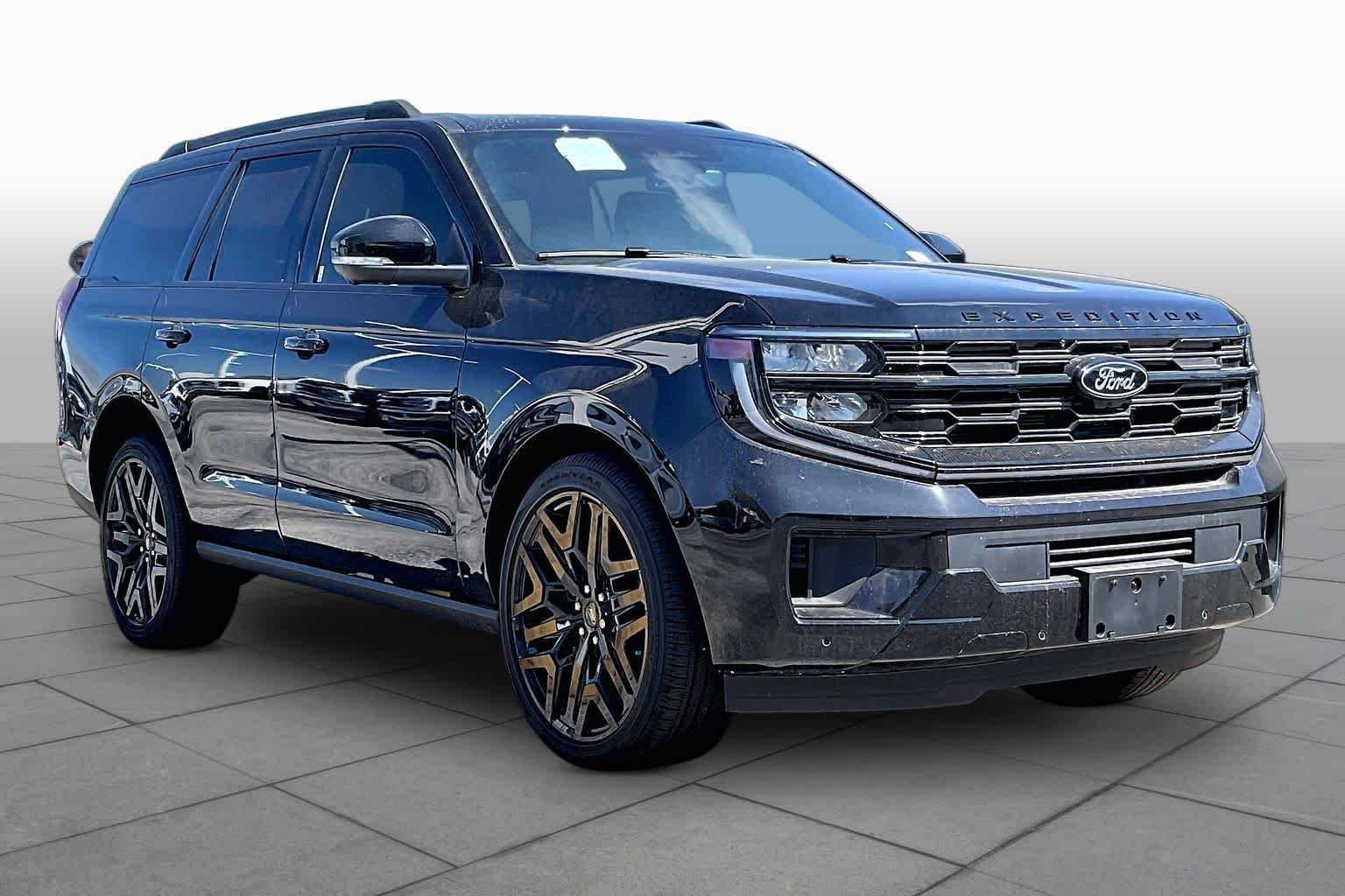 New 2026 Agate Black Metallic Ford Platinum image 2