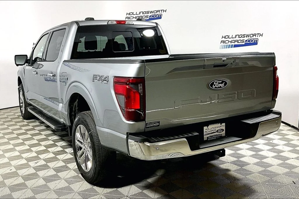 New 2026 Iconic Silver Metallic Ford XLT image 3