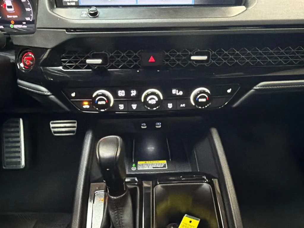 Used 2025 Platinum White Pearl Honda Sport-L image 21