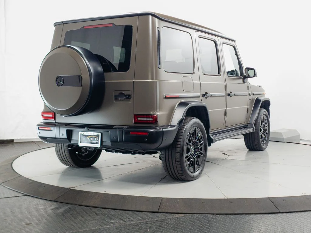 Certified Used 2025 MANUFAKTUR Dark Olive Green Magno Mercedes-Benz G 580 image 33