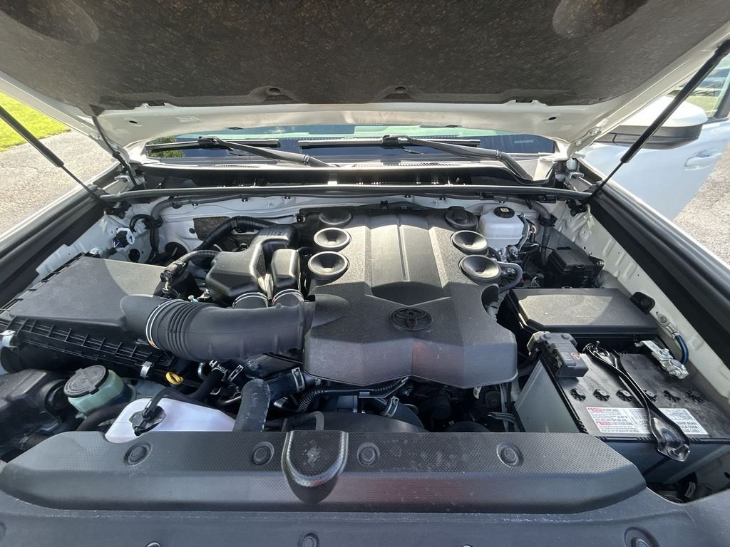 Used 2023 White Toyota SR5 image 32