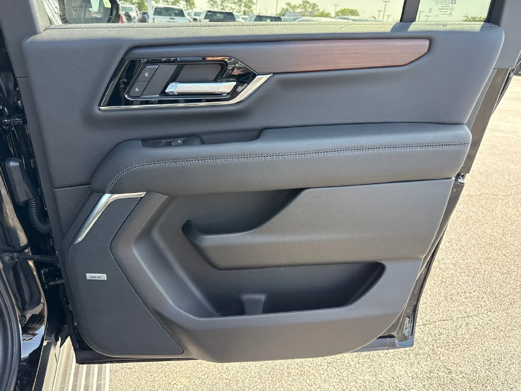 2026 GMC Yukon XL Denali - Photo 36