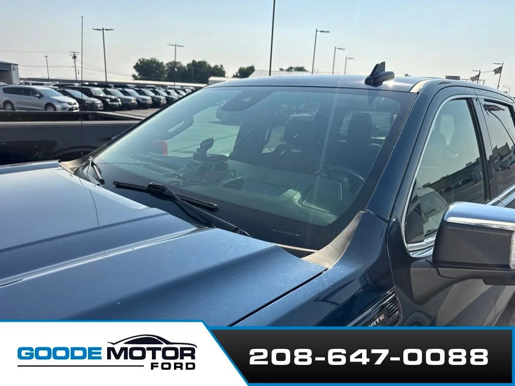 Used 2023 Pacific Blue Metallic GMC Denali Ultimate image 10