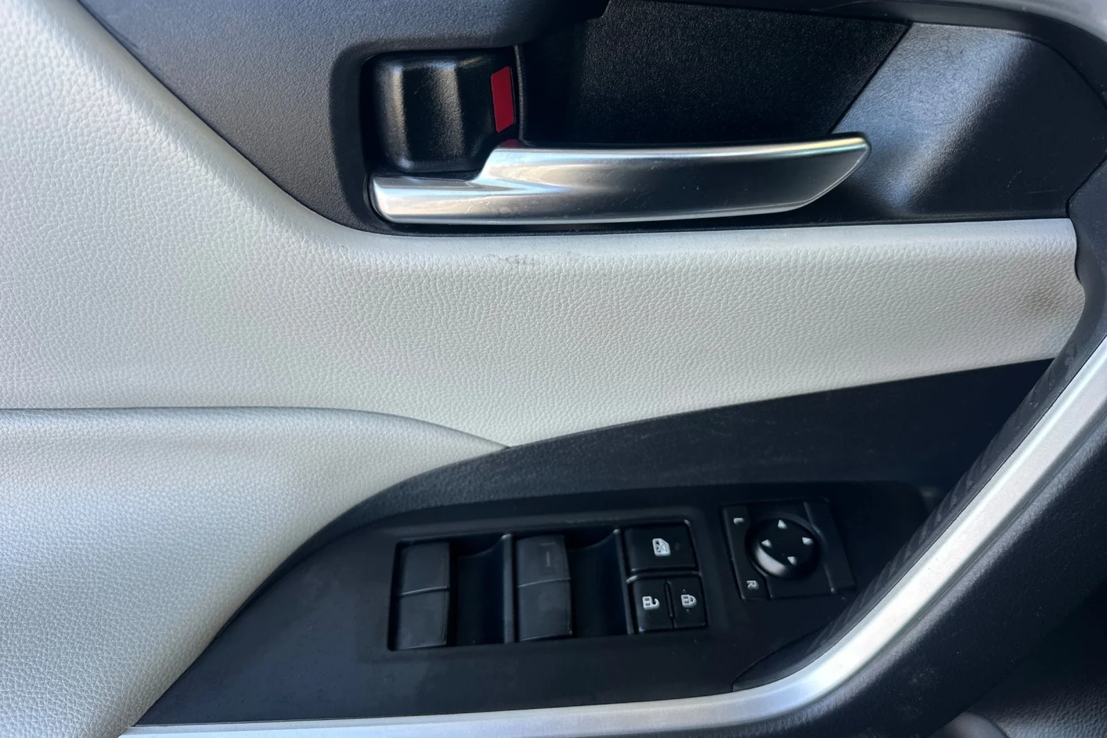 Certified Used 2021 GRAY METALLIC Toyota Hybrid XLE image 10