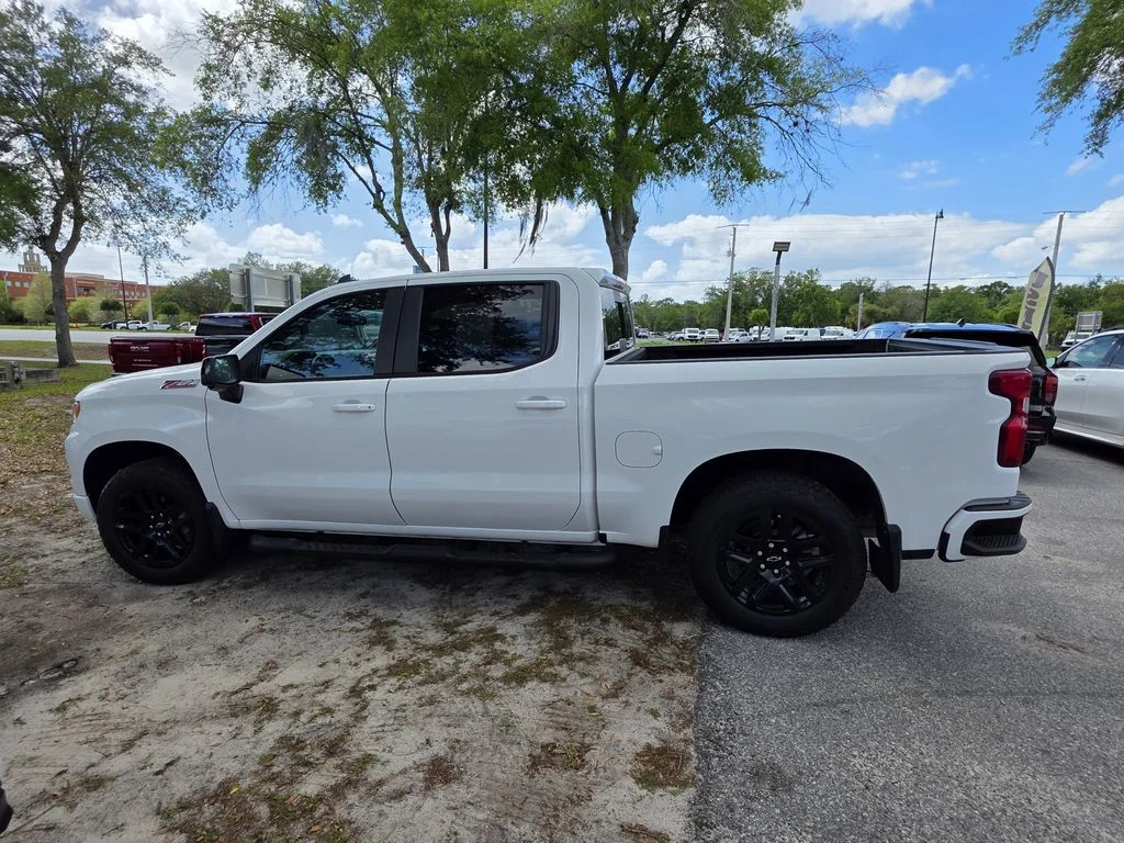 Used 2024 White Chevrolet RST image 5