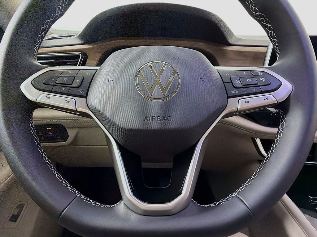 New 2026 Pure Gray Volkswagen 2.0T SE w/Technology 4MOTION image 11