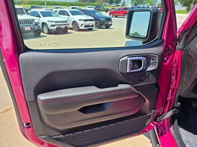 New 2026 Tuscadero Pearlcoat Jeep Rubicon image 21