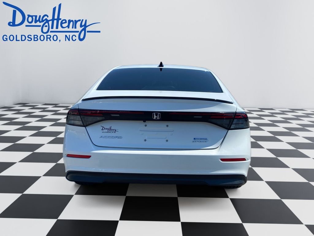 Used 2023  Honda Sport image 4