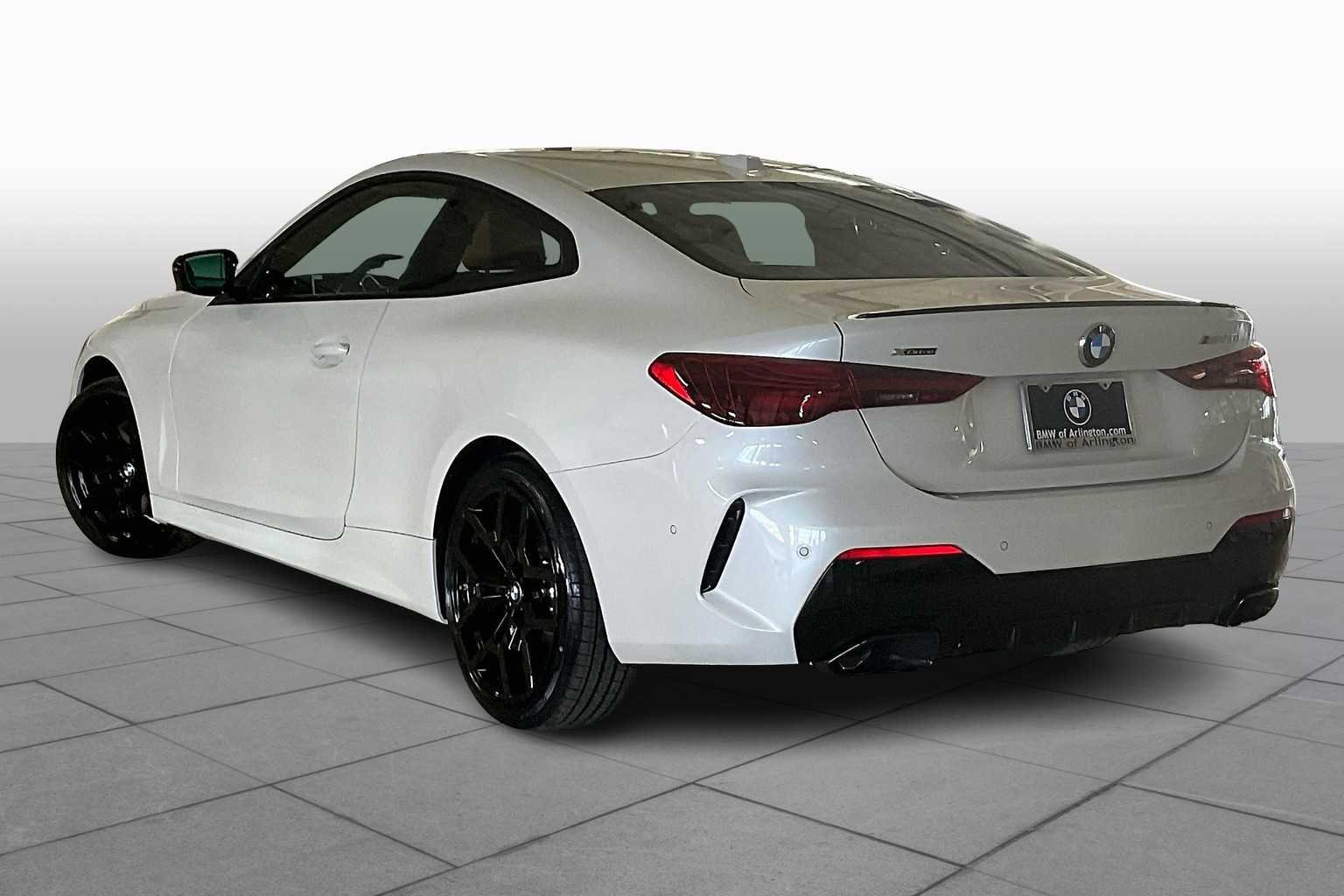 Used 2026 Mineral White Metallic BMW M440i xDrive image 12