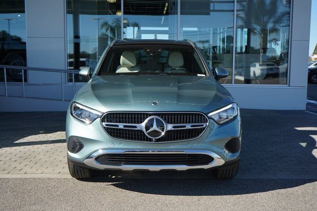 New 2026 Verde Silver Metallic Mercedes-Benz GLC 300 image 3