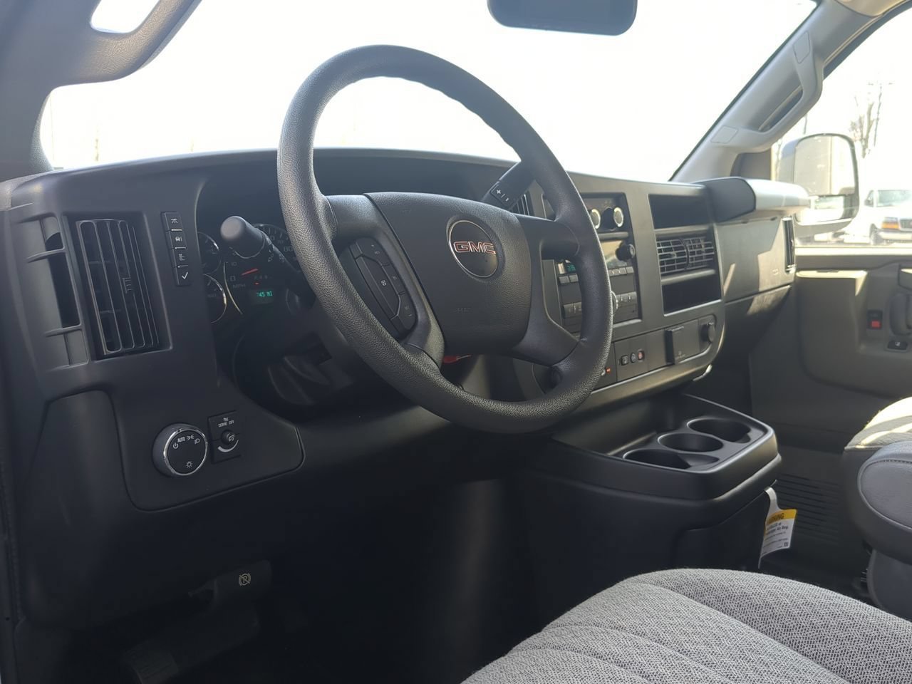New 2025 Summit White GMC 1WT image 10