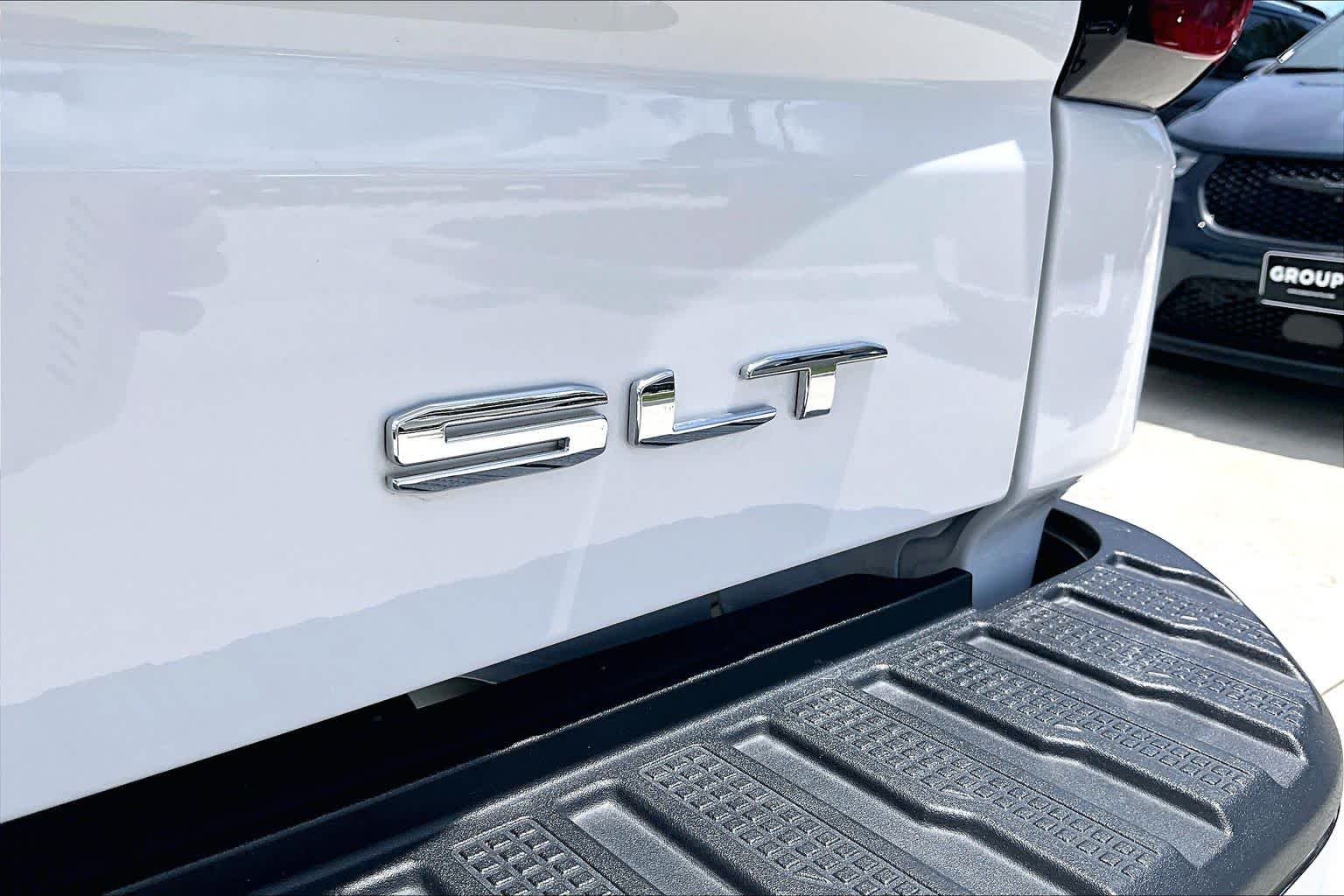 Used 2026 Summit White GMC SLT image 10