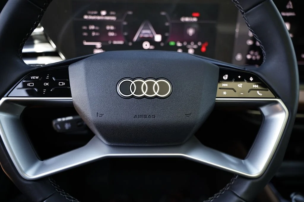 Certified Used 2025 Mythos Black Metallic Audi 2.0T Premium image 32