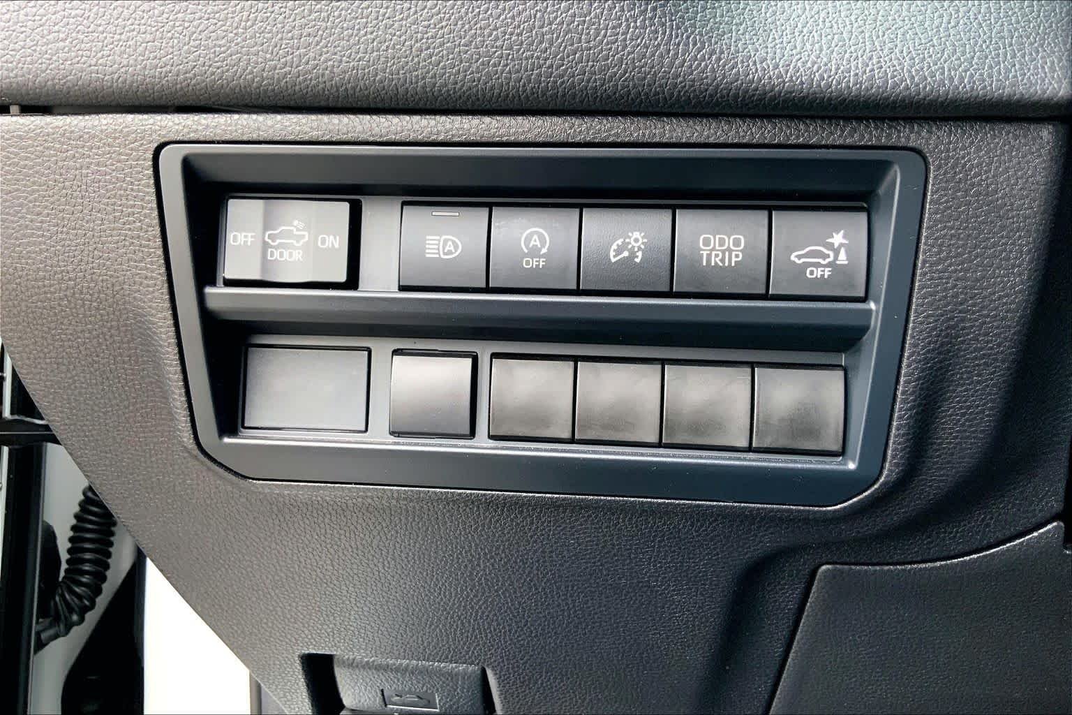 Used 2025 Ice Cap Toyota Limited image 33