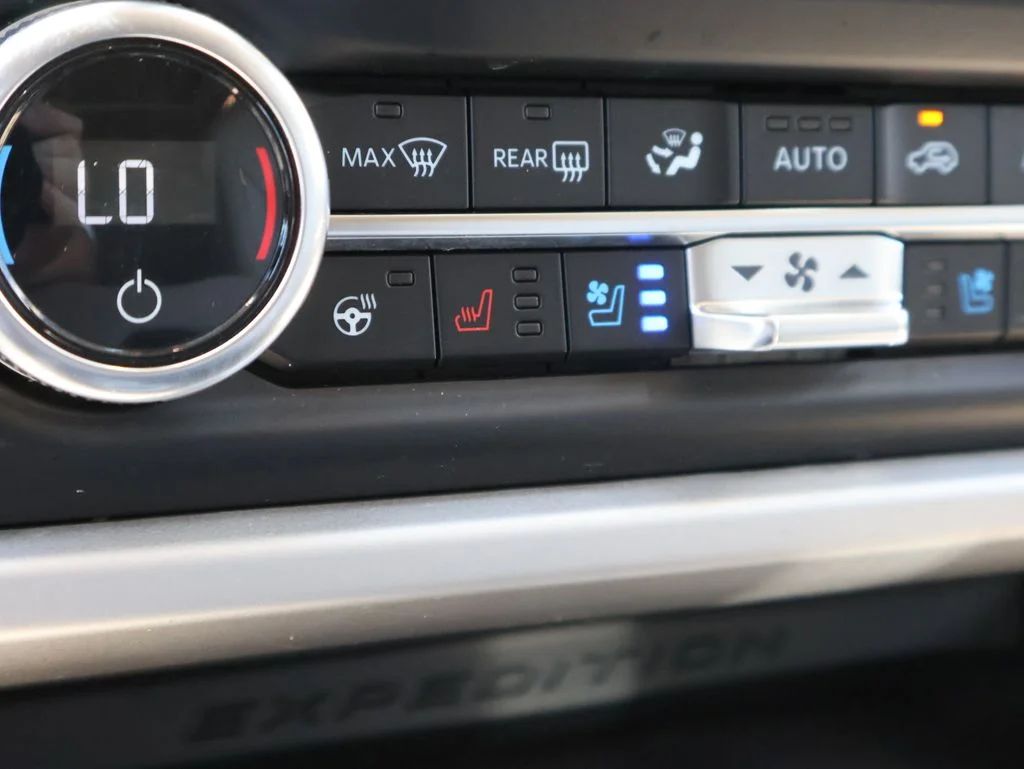 Used 2024 Gray Ford Limited image 39